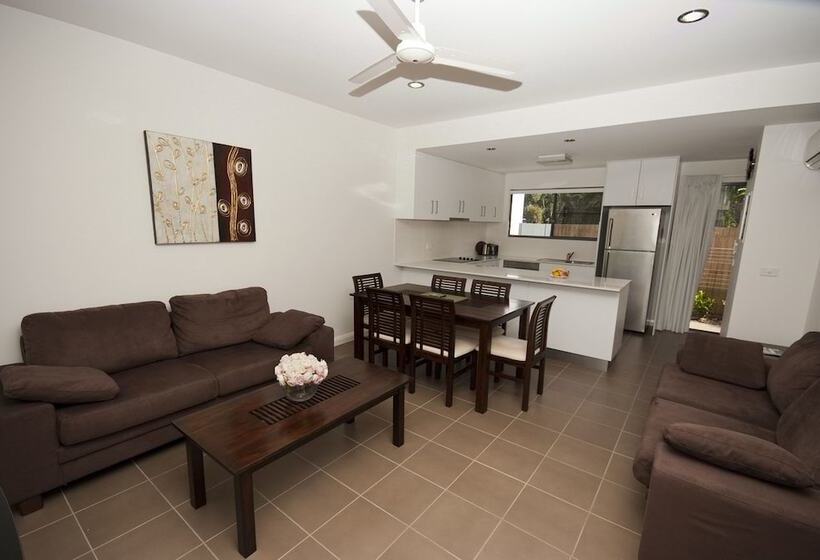 Woodville Beach Townhouse 5