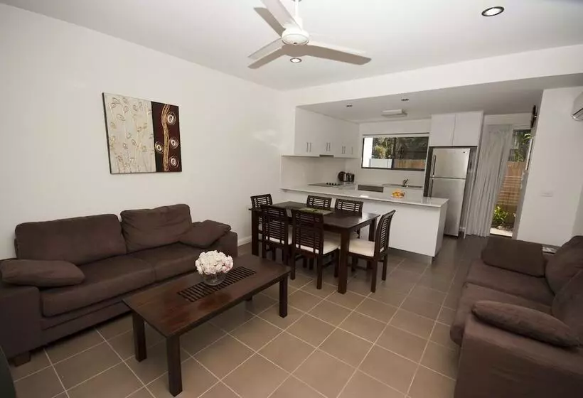 Woodville Beach Townhouse 5