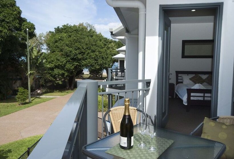 Woodville Beach Townhouse 5