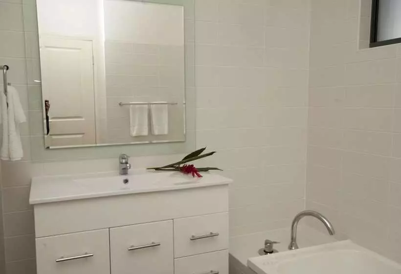 Woodville Beach Townhouse 5