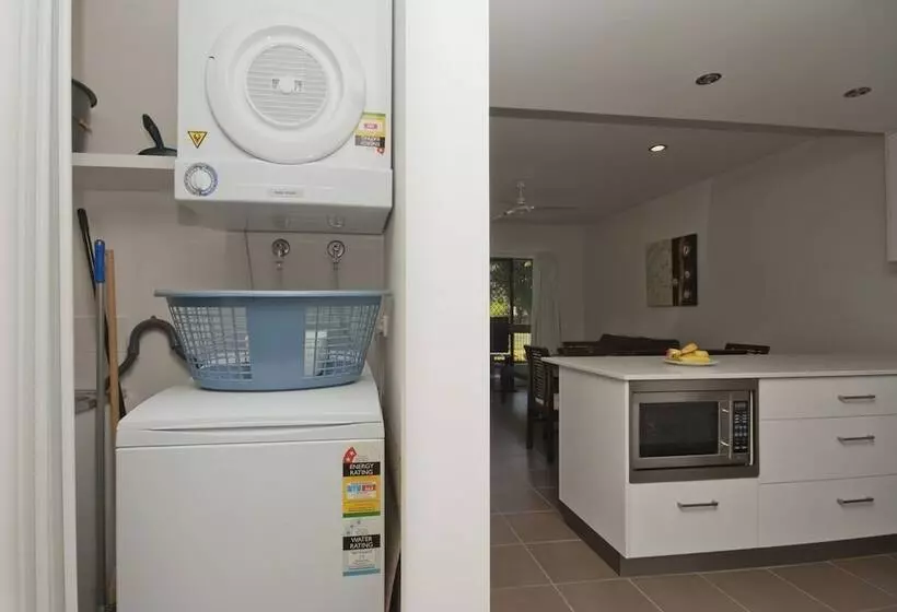 Woodville Beach Townhouse 5