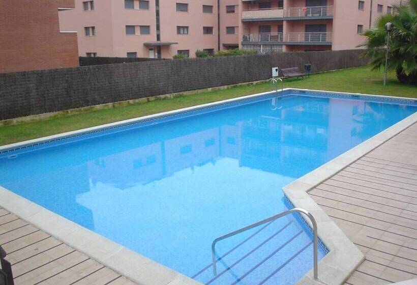 Apartment In Lloret De Mar   104289 By Mo Rentals