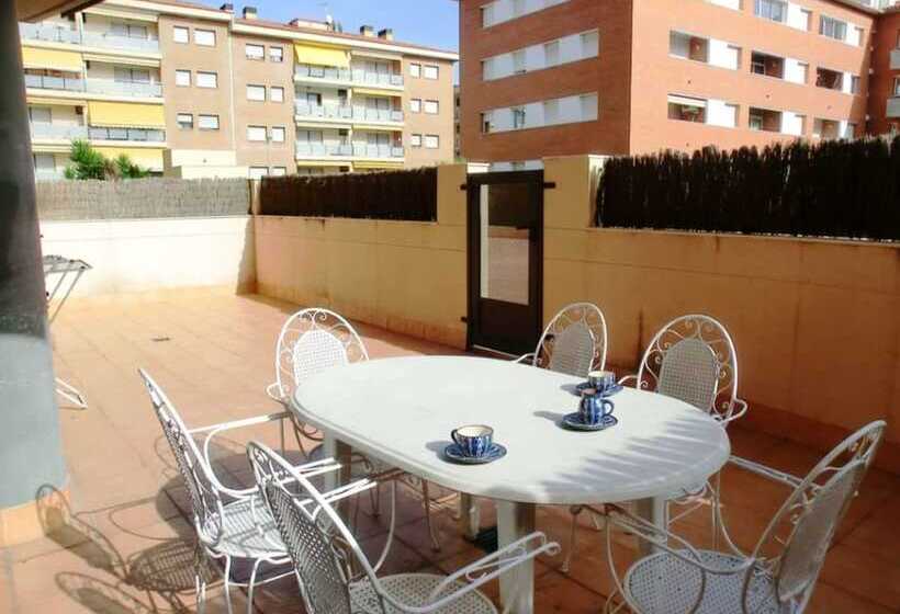 Apartment In Lloret De Mar   104289 By Mo Rentals