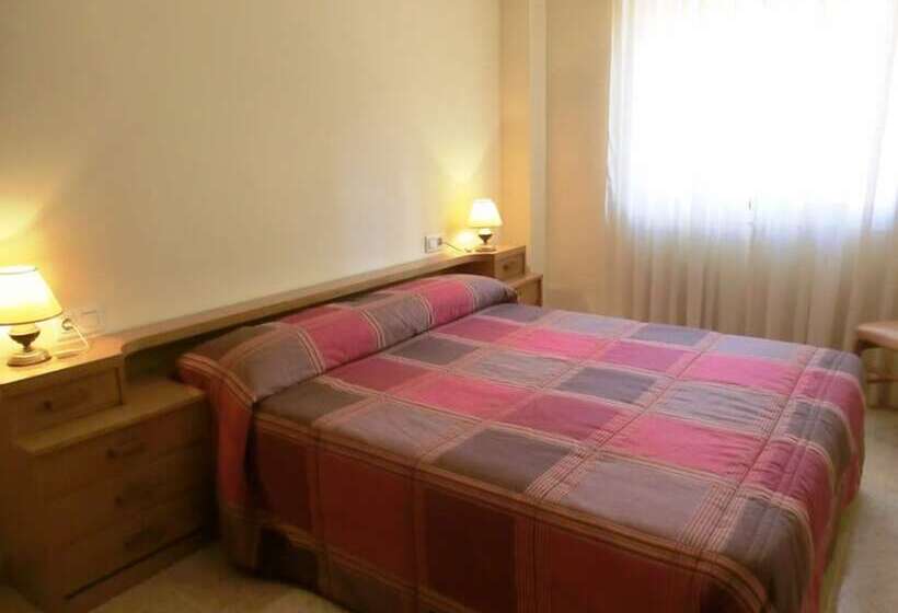 Apartment In Lloret De Mar   104289 By Mo Rentals