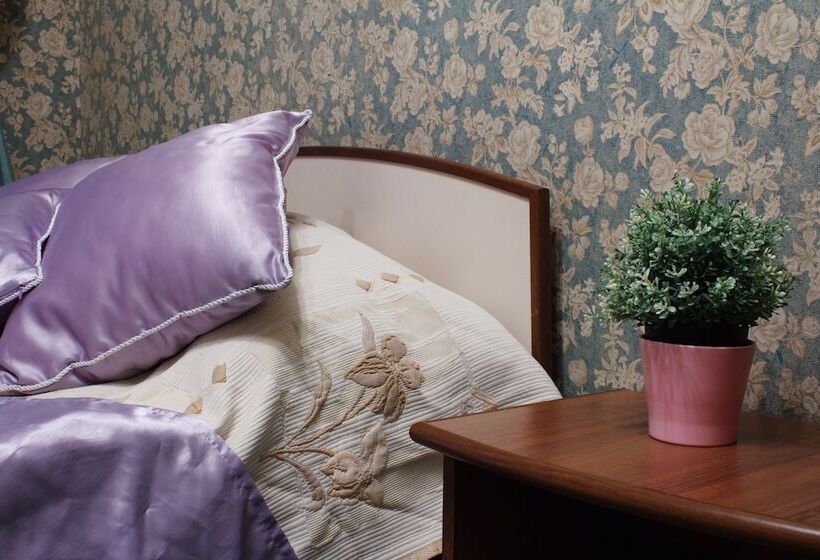 Innhome Apartments Revolution Square