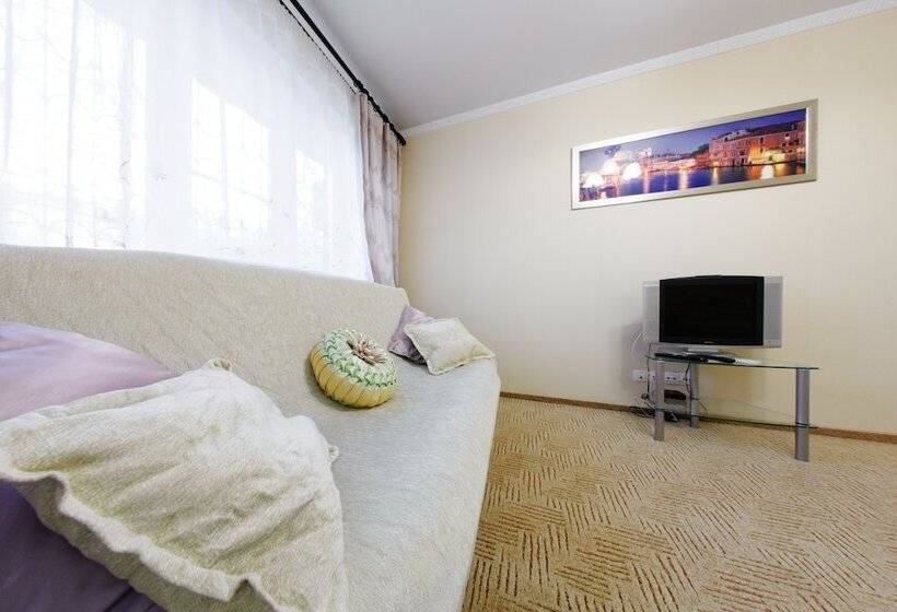 Innhome Apartments Revolution Square