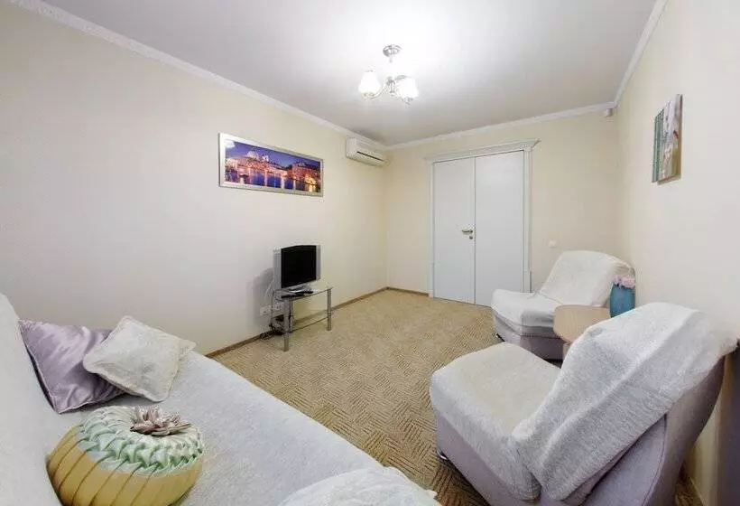 Innhome Apartments   Revolution Square