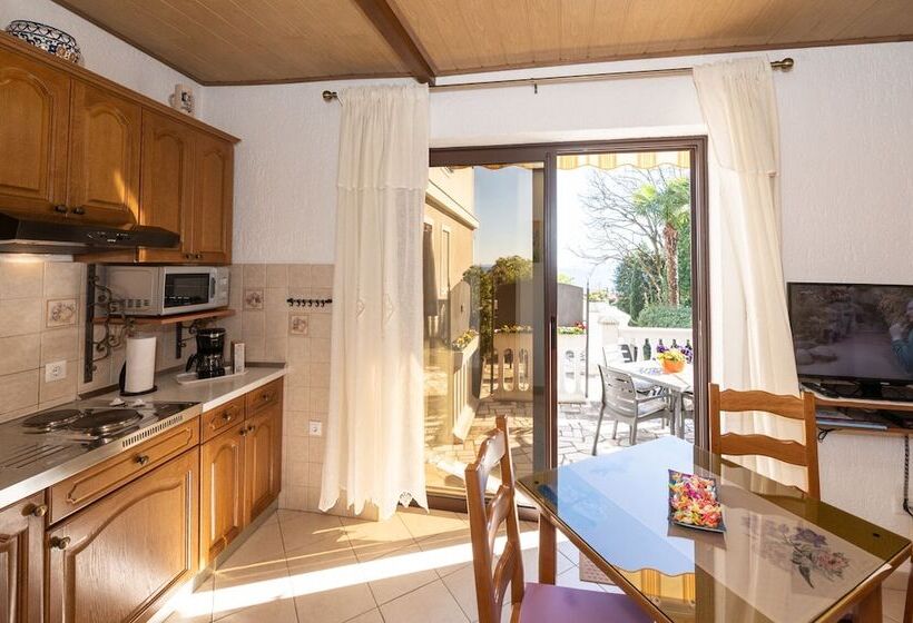 Apartments Villa Salona