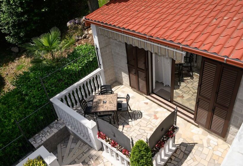 Apartments Villa Salona