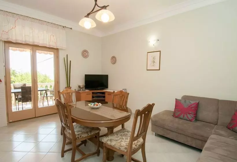 Apartments Villa Salona