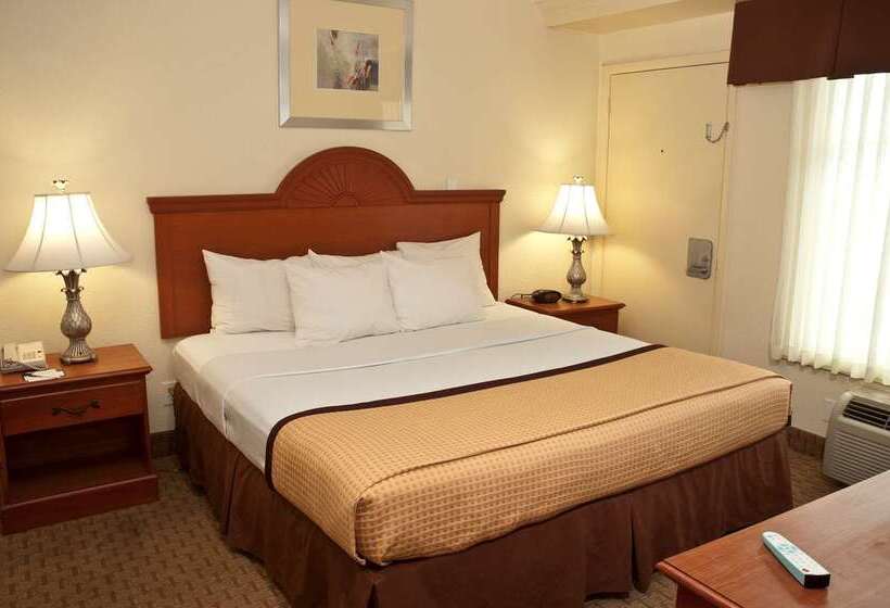 Hotel Best Western Plus Holiday Sands Inn & Suites