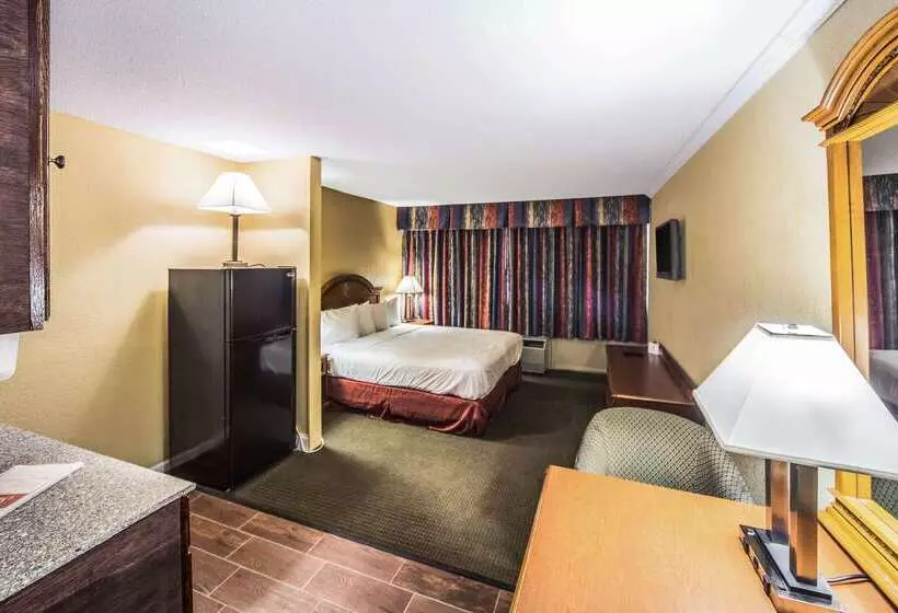 Szálloda Clarion Inn Fort Wayne