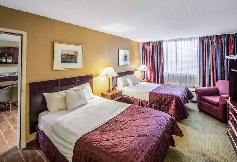 Szálloda Clarion Inn Fort Wayne