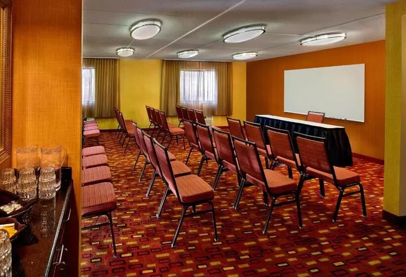 فندق Courtyard Hartford Cromwell