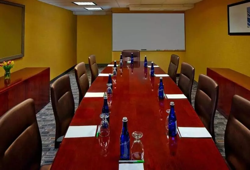 فندق Courtyard Hartford Cromwell