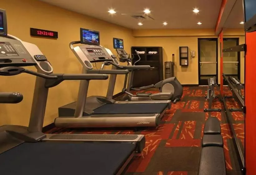 فندق Courtyard Hartford Cromwell