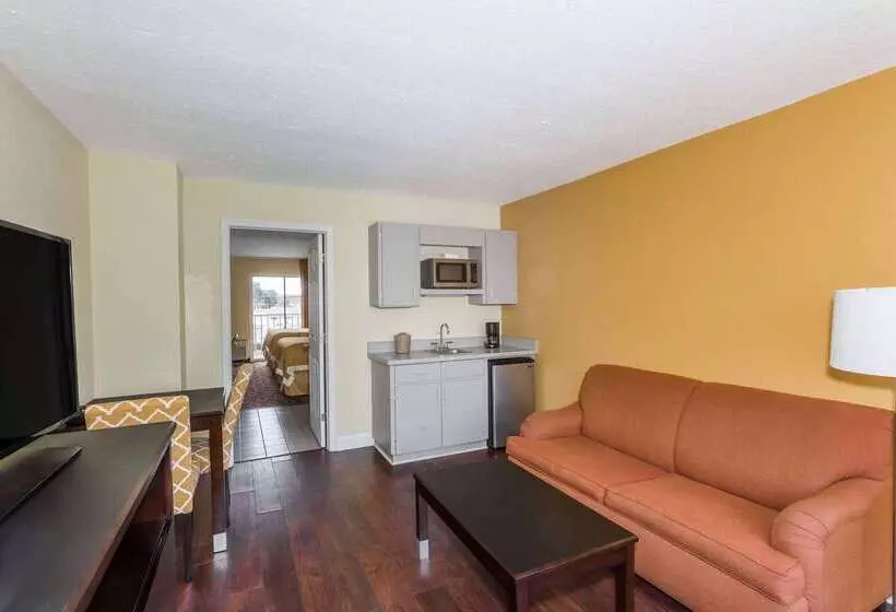 호텔 Days Inn & Suites By Wyndham Port Richey