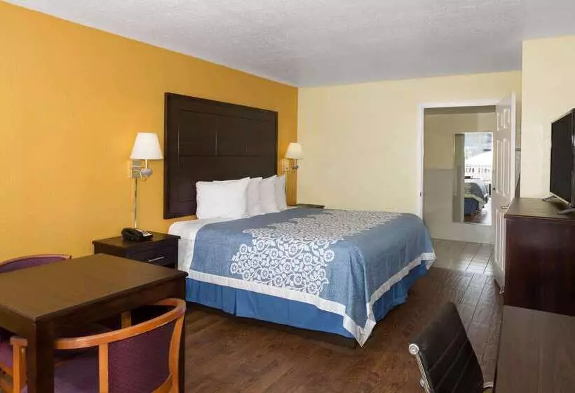 호텔 Days Inn & Suites By Wyndham Port Richey