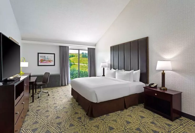 Hotel Doubletree By Hilton Washington Meadow Lands Casino Area