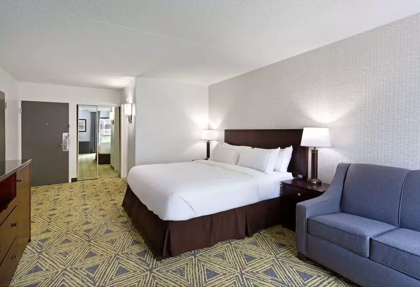 Hotel Doubletree By Hilton Washington Meadow Lands Casino Area