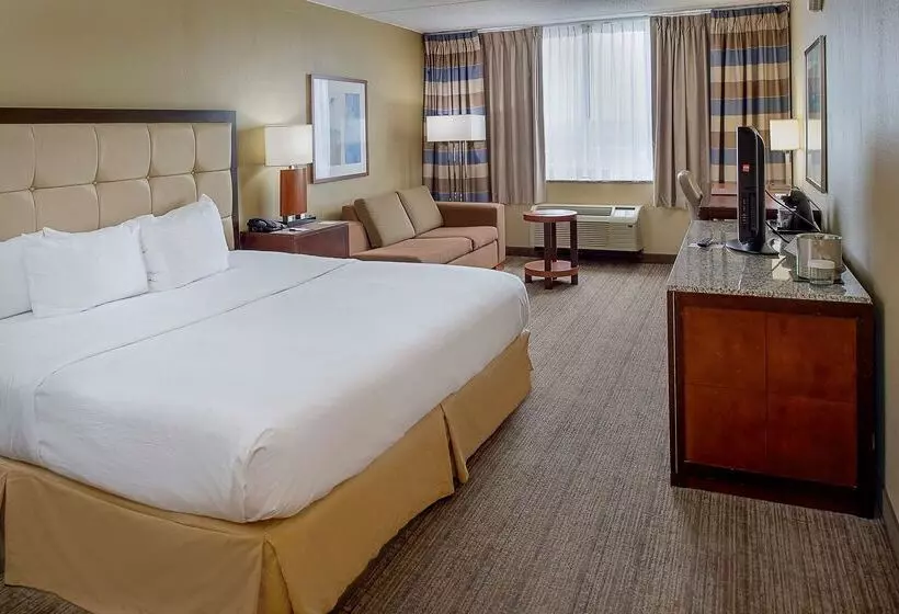 هتل Doubletree By Hilton St. Louis   Westport