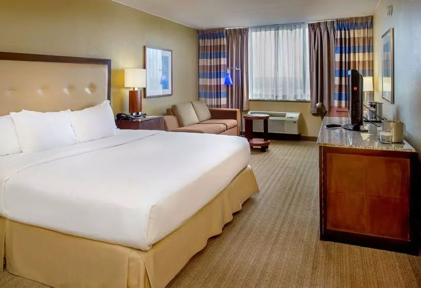 هتل Doubletree By Hilton St. Louis   Westport