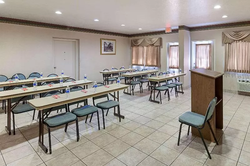 호텔 Econo Lodge Downtown South