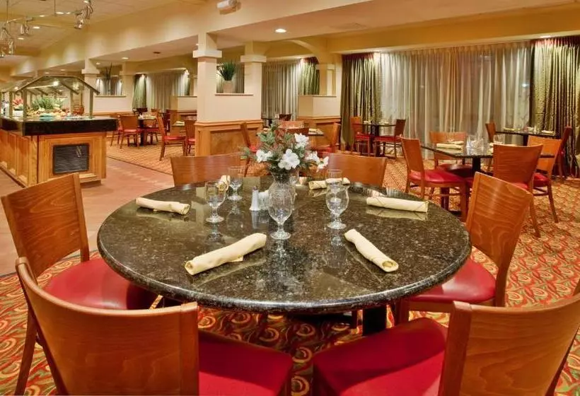 Holiday Inn Hotel & Suites Springfield, An Ihg