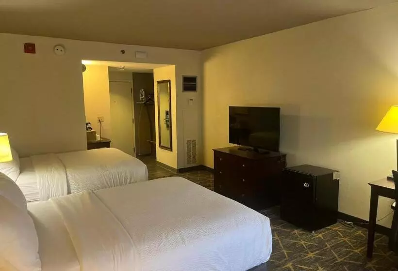 Holiday Inn Hotel & Suites Springfield, An Ihg