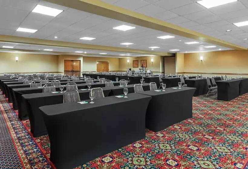 Holiday Inn Hotel & Suites Springfield, An Ihg
