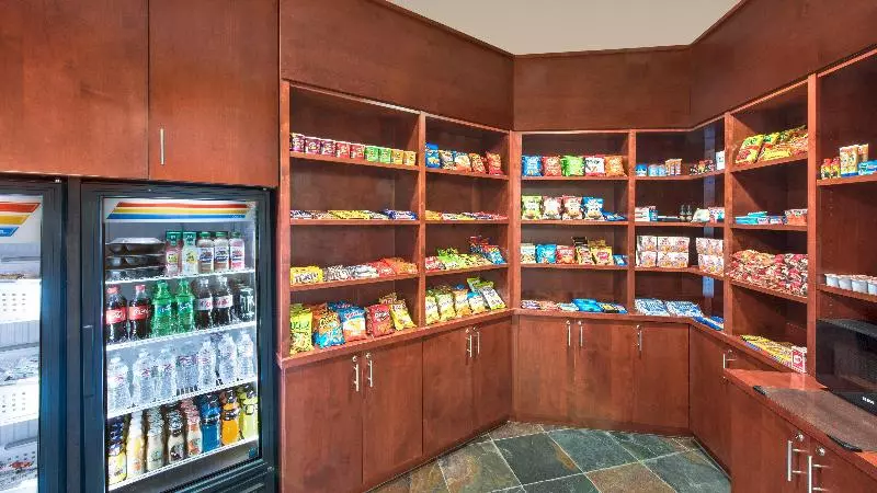 Отель Holiday Inn Denver Lakewood, An Ihg