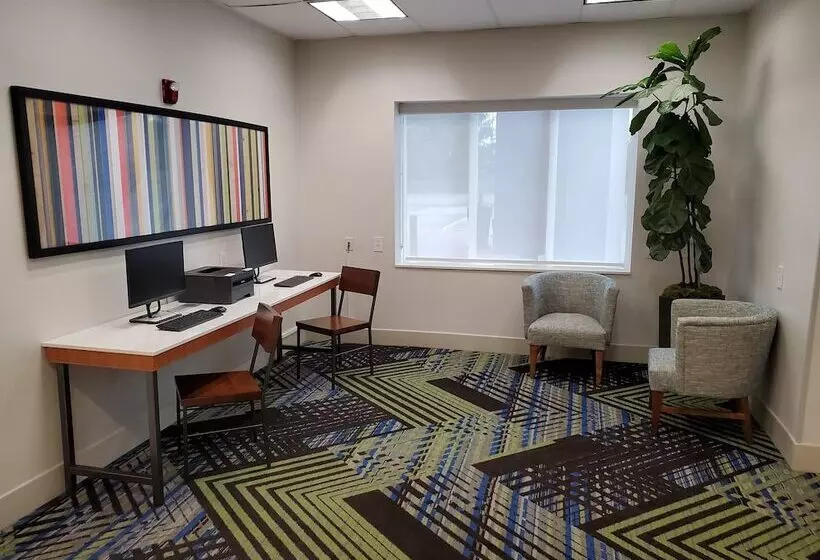 Holiday Inn Express Hotel & Suites Seattle North Lynnwood, An Ihg