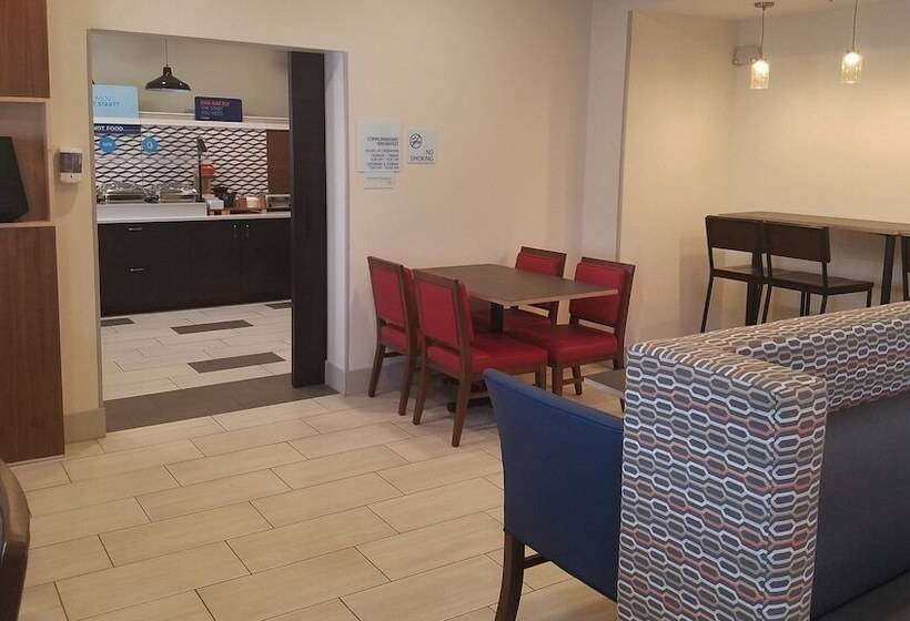 Отель Holiday Inn Express Irwin Pa Tpk Exit 67, An Ihg