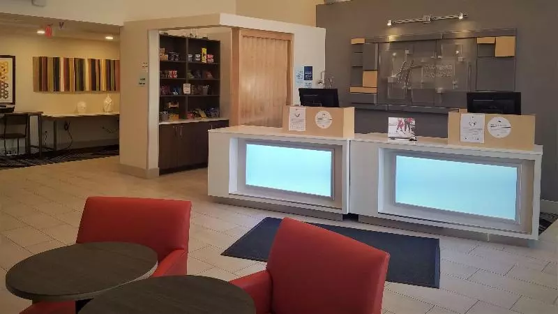 酒店 Holiday Inn Express Irwin Pa Tpk Exit 67, An Ihg