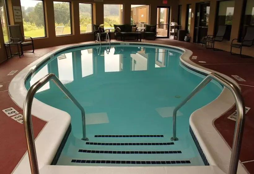 Отель Holiday Inn Express Lewisburg New Columbia, An Ihg