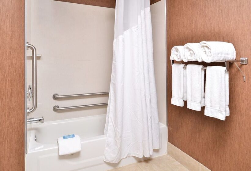 Отель Holiday Inn Express Lewisburg New Columbia, An Ihg