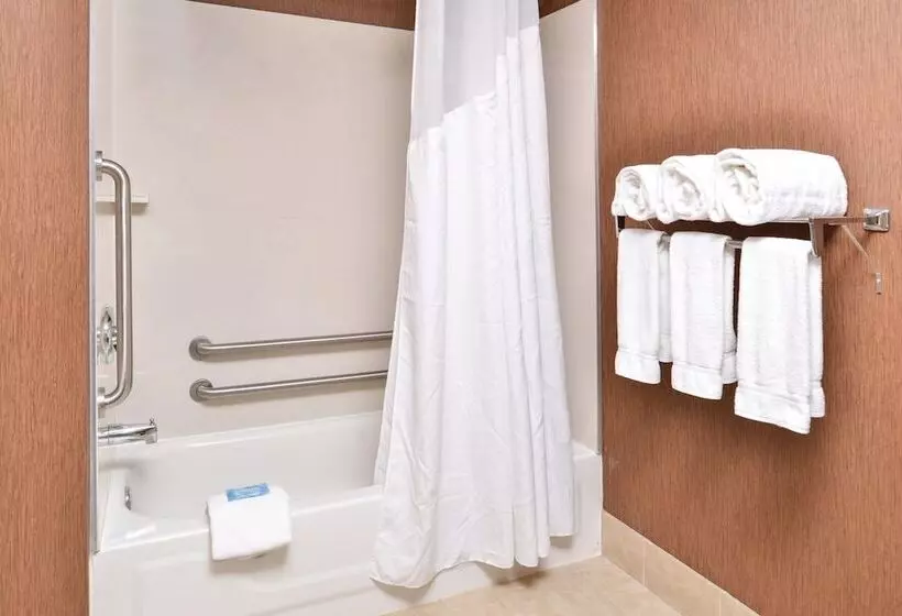 Отель Holiday Inn Express Lewisburg New Columbia, An Ihg