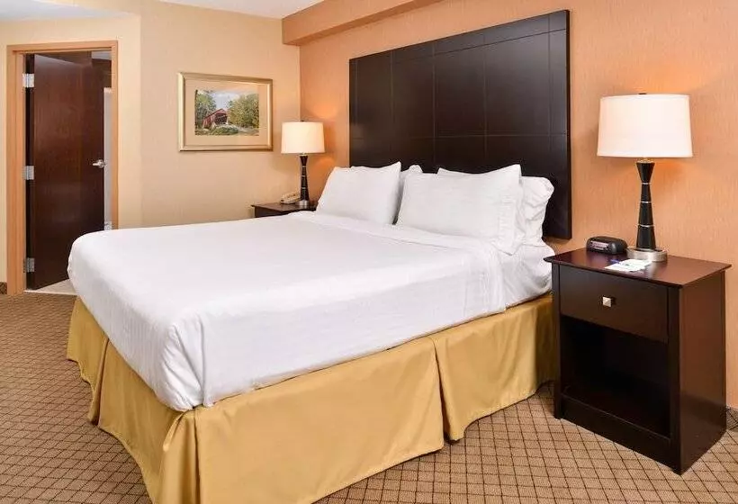 Отель Holiday Inn Express Lewisburg New Columbia, An Ihg