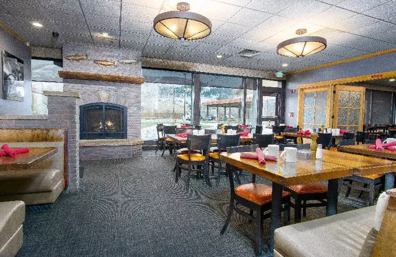 Отель Holiday Inn Steamboat Springs, An Ihg