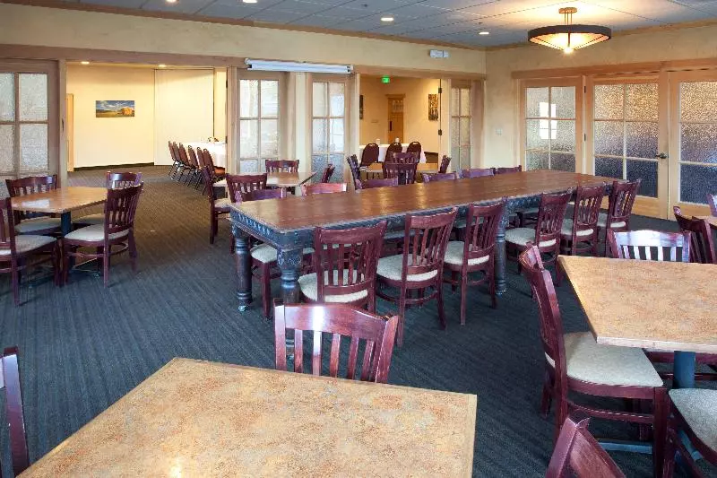 Отель Holiday Inn Steamboat Springs, An Ihg