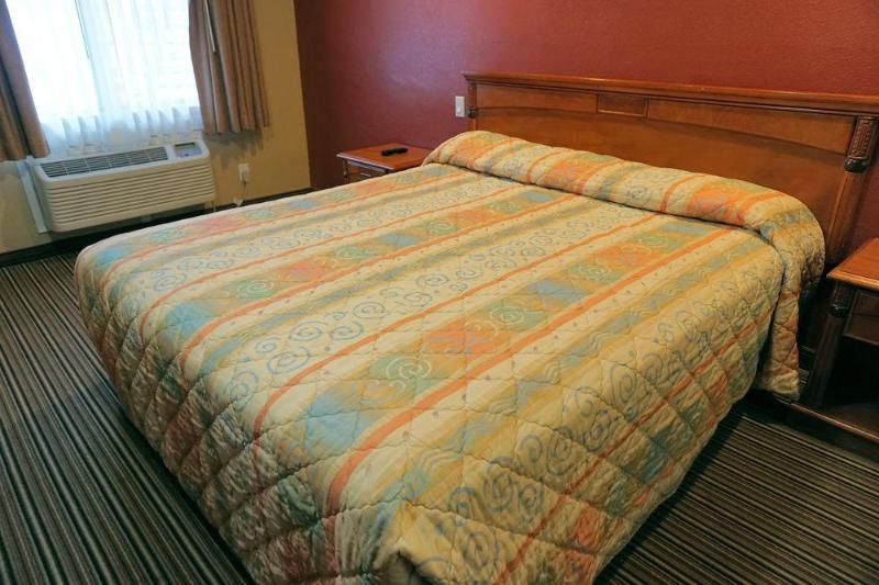 فندق Hollywood Inn Express North