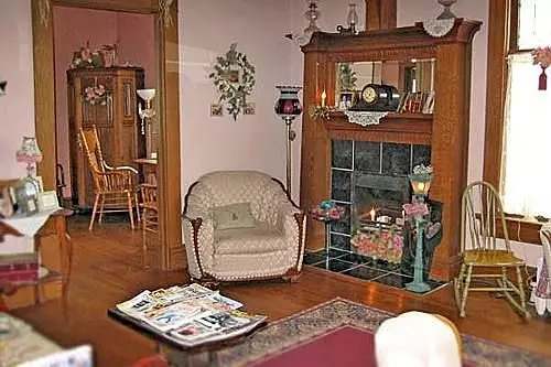 酒店 Homespun Country Inn