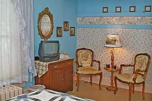 酒店 Homespun Country Inn