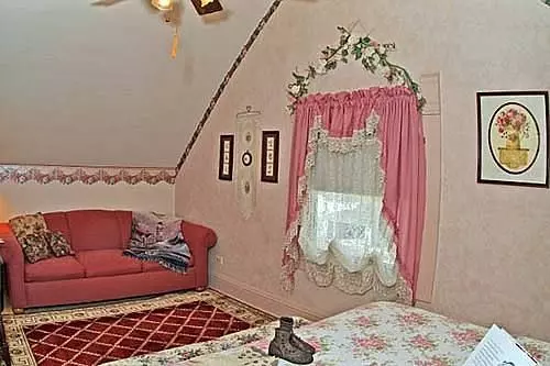 酒店 Homespun Country Inn