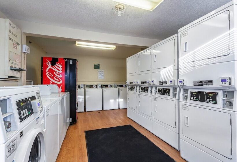 فندق Hometowne Studios By Red Roof Atlanta Ne – Norcross South