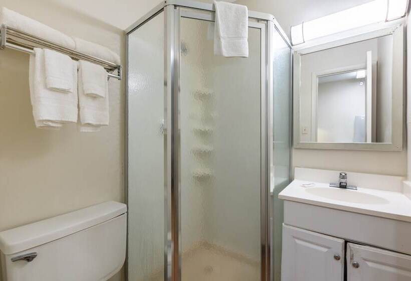 فندق Hometowne Studios By Red Roof Atlanta Ne – Norcross South