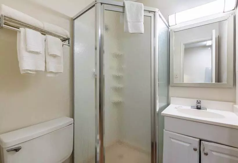 Отель Hometowne Studios By Red Roof Atlanta Ne – Norcross South