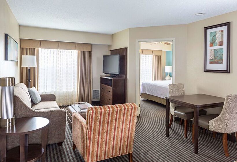 هتل Homewood Suites By Hilton Grand Rapids