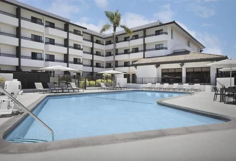 هتل Homewood Suites by Hilton Santa Maria