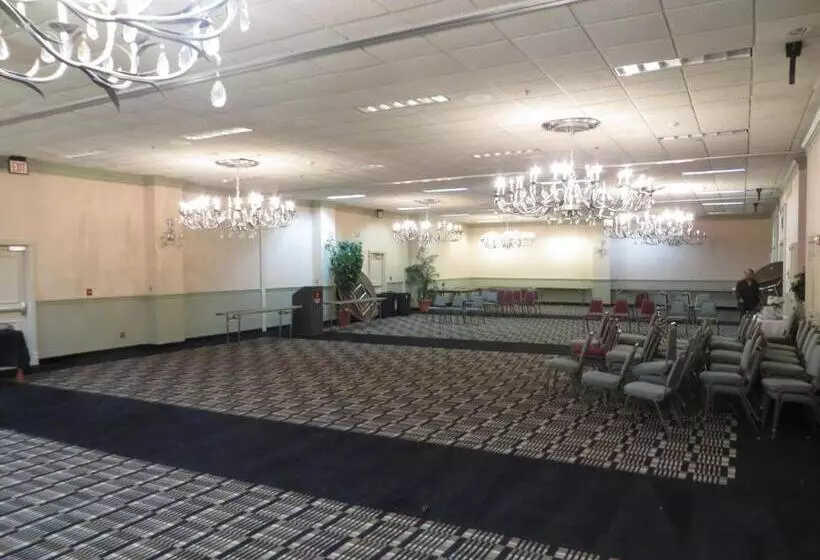 Olive Tree Hotel And Banquet Halls